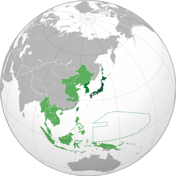 Карта Японской империи в 1942 году. Тёмно-зелёный цвет — непосредственно Япония, средний — узаконенные колонии, светло-зелёный цвет — прочие оккупированные территории.