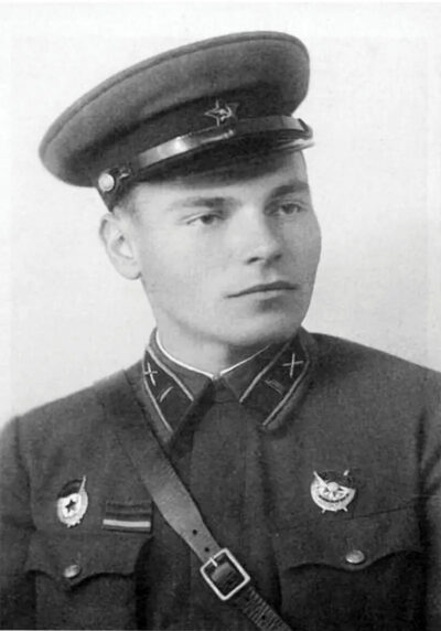 Сергеев Артём Фёдорович (1921—2008), приёмный сын члена Политбюро ЦК ВКП(б) Иосифа Сталина