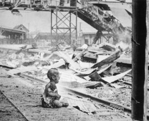 Результат бомбардировок ВС Японии. Южный вокзал, город Шанхай, Китай. 29 августа 1937 года.