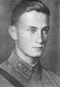 Фрунзе Тимур Михайлович (1923—1942), приёмный сын члена Политбюро ЦК ВКП(б) Климента Ворошилова
