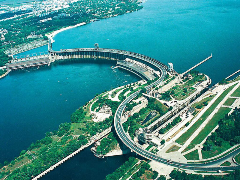 Украинская ССР, Днепровская ГЭС имени В. И. Ленина, фото 1985 года, вид с высоты.