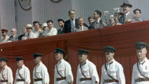 Церемония открытия Всероссийской сельскохозяйственной выставки (ВСХВ), 1 августа 1939 года. Вячеслав Молотов, Семён Будённый, Николай Цицин, и др. на трибуне.